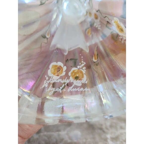 Fenton Iridescent Glass Bridesmaid, Hand Painted And Signed - Picture 6 of 6